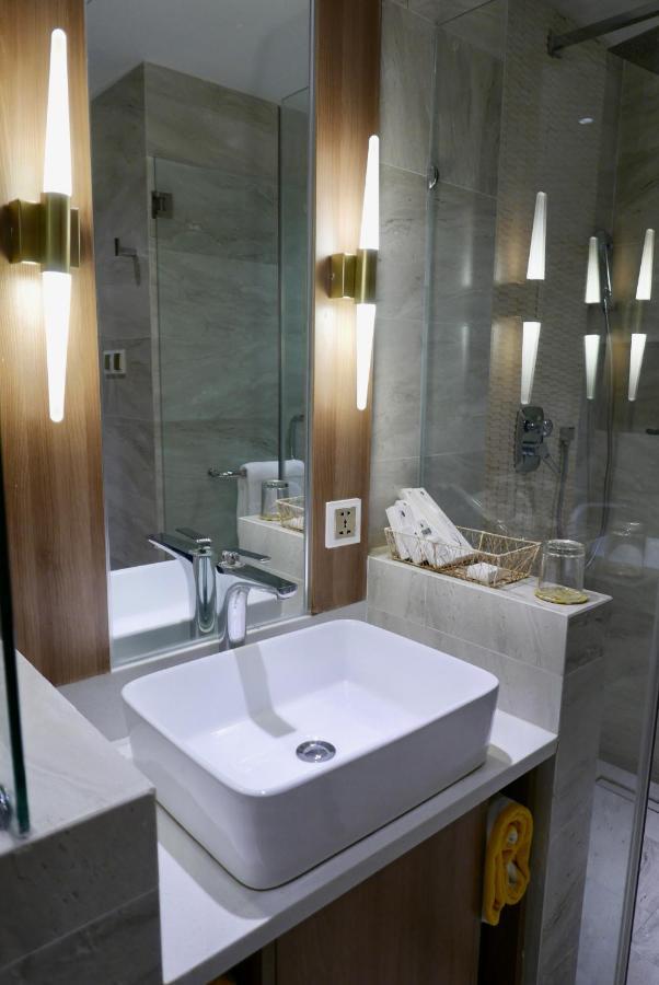 סן חואן Acuatico Beach Resort & Hotel Inc. מראה חיצוני תמונה